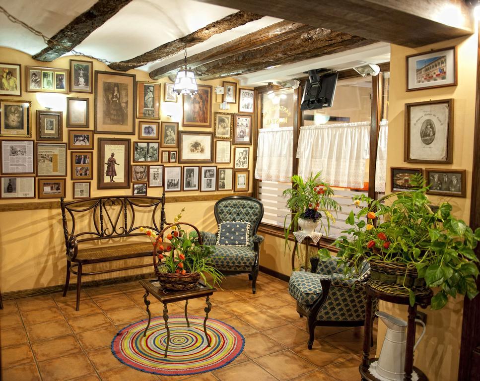 Hostal Santa Agueda Tarazona Esterno foto